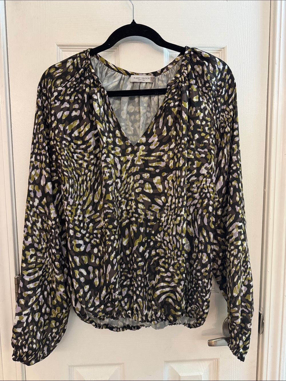 RAMY BROOK Animal Print V Neck Long Sleeve Blouse Size Small